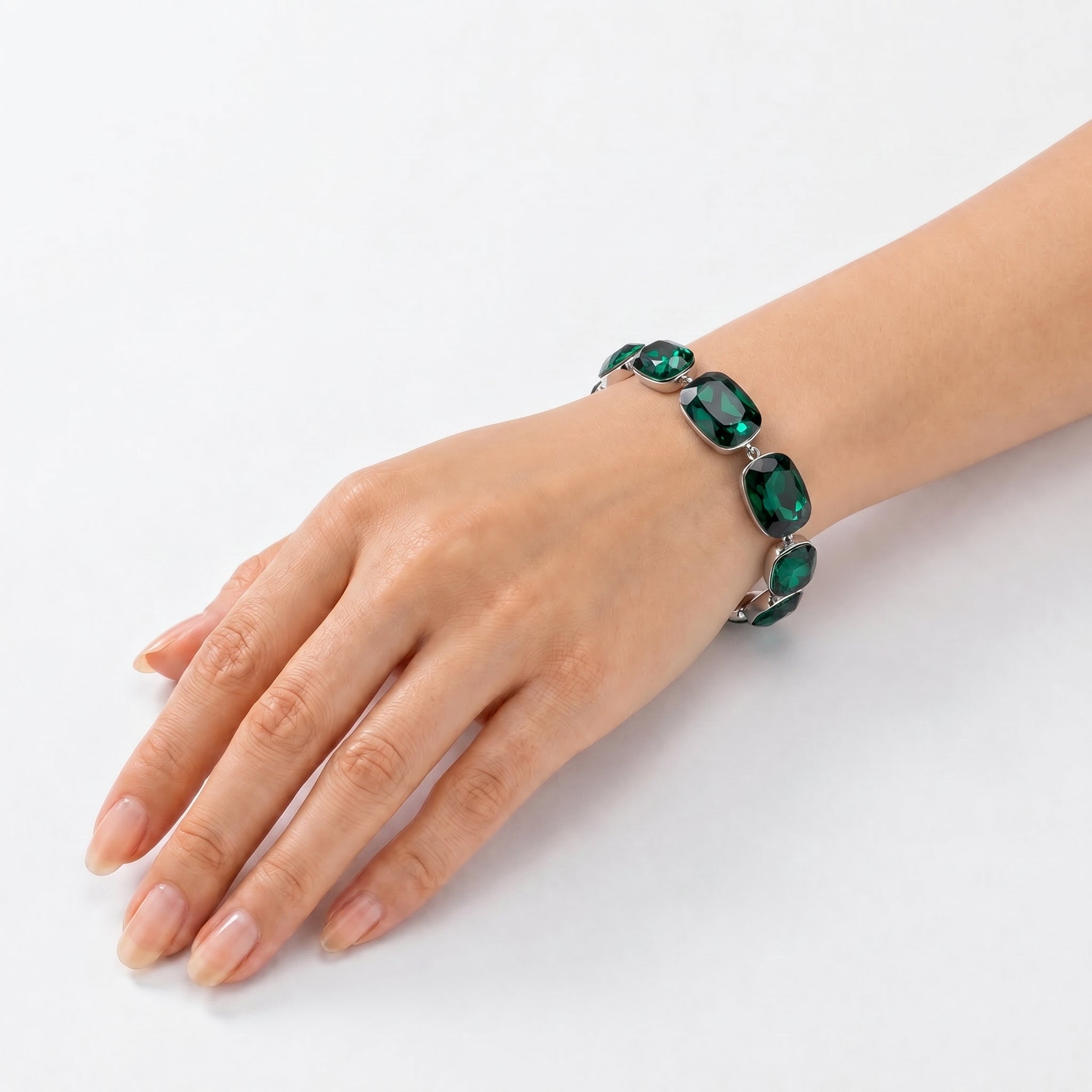 Cushion-cut crystal adjustable bracelet — variable colour - Emerald Green