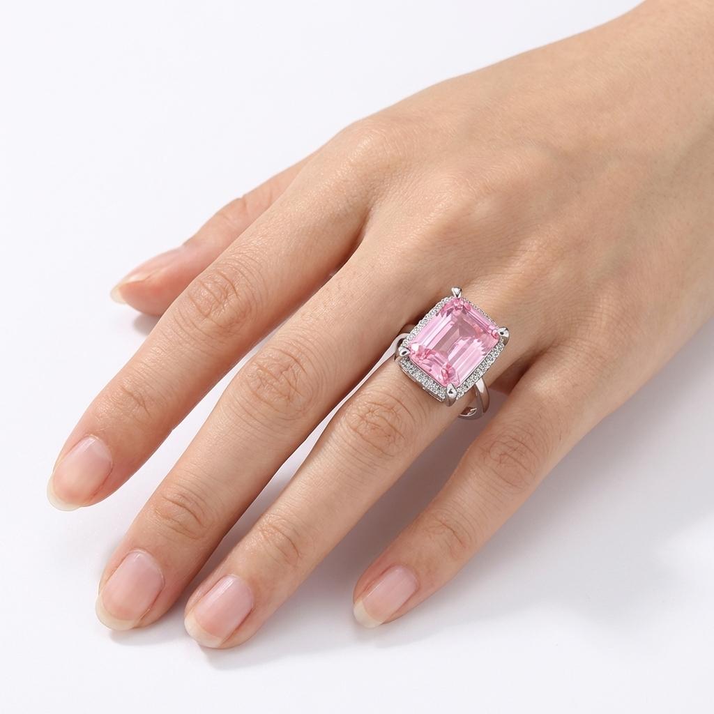 Rose Bliss Emerald Halo Ring